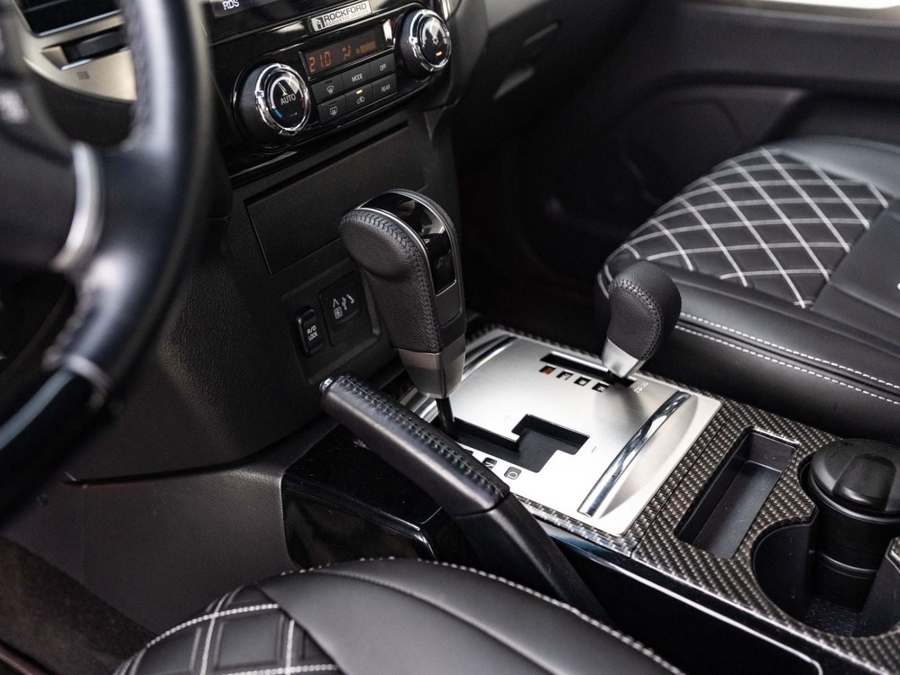 Mitsubishi Pajero GLS H/L SIGNATURE EDI