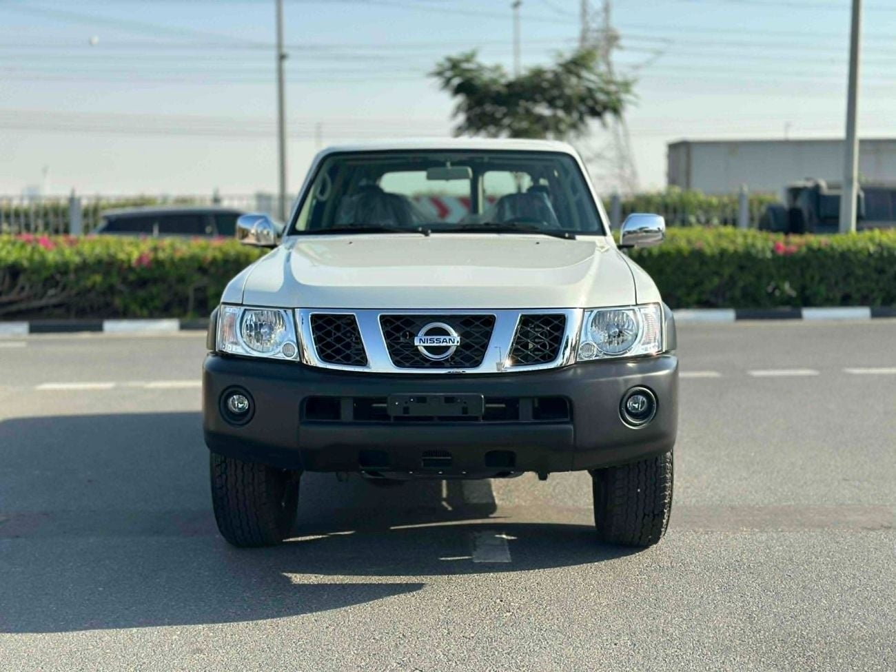 Nissan Patrol GL 4.8L A/T (7 Seater) Nissan GL 2024 GCC Specs Brand New