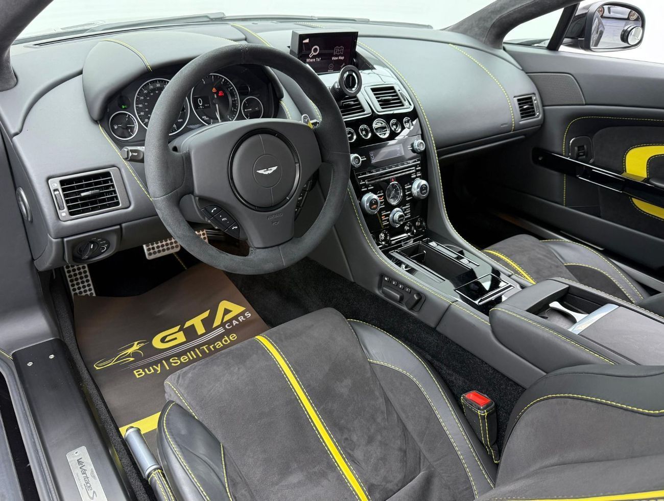 Aston Martin Vantage V12 S 6.0L 2014 Aston Martin Vantage S V12, 3 Years Aston Service Pack, Full Service History, Very L