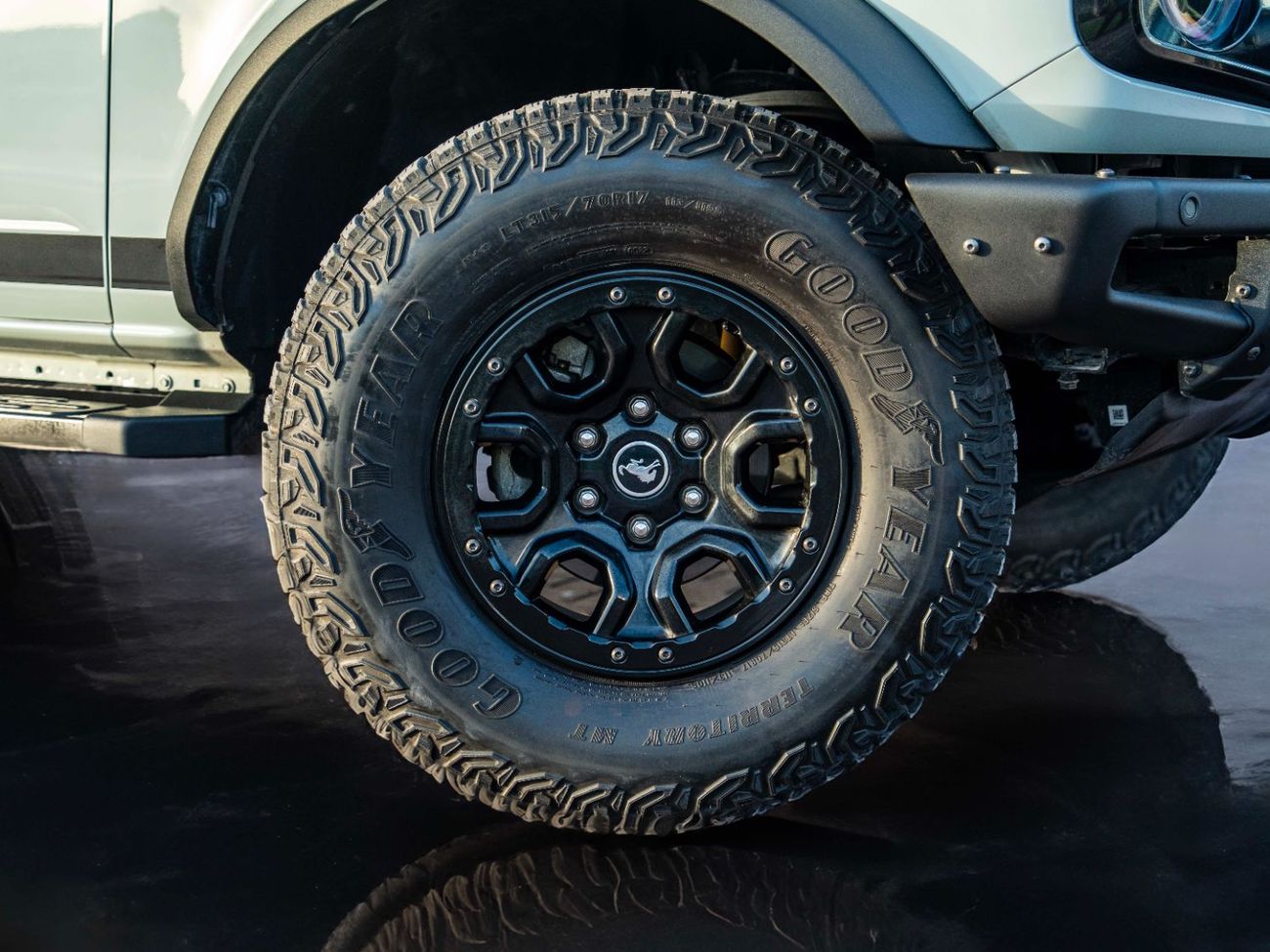 فورد برونكو Wildtrak 2.7L (5 Seater)