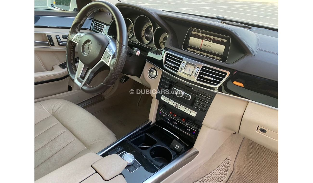 Mercedes-Benz E300 AMG Mercedes E-300 V6 2014 GCC Perfect Condition - Full Service History Available - Full Option