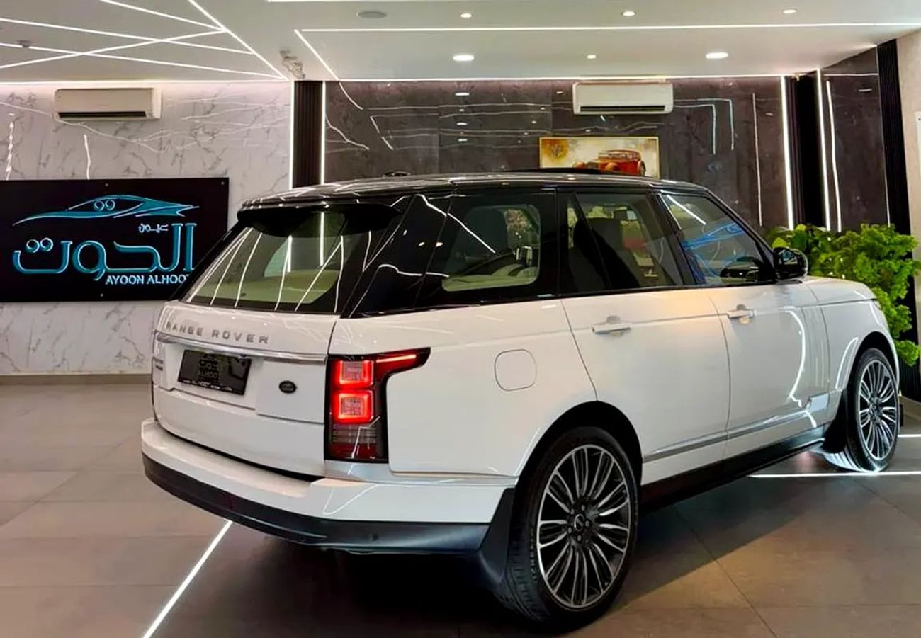 Land Rover Range Rover Supercharged 5.0L SUPERCHARGED VOGUE V8 || GCC II FULLY LOADED || AMAZING || VERY NEAT || LOW MILEAG