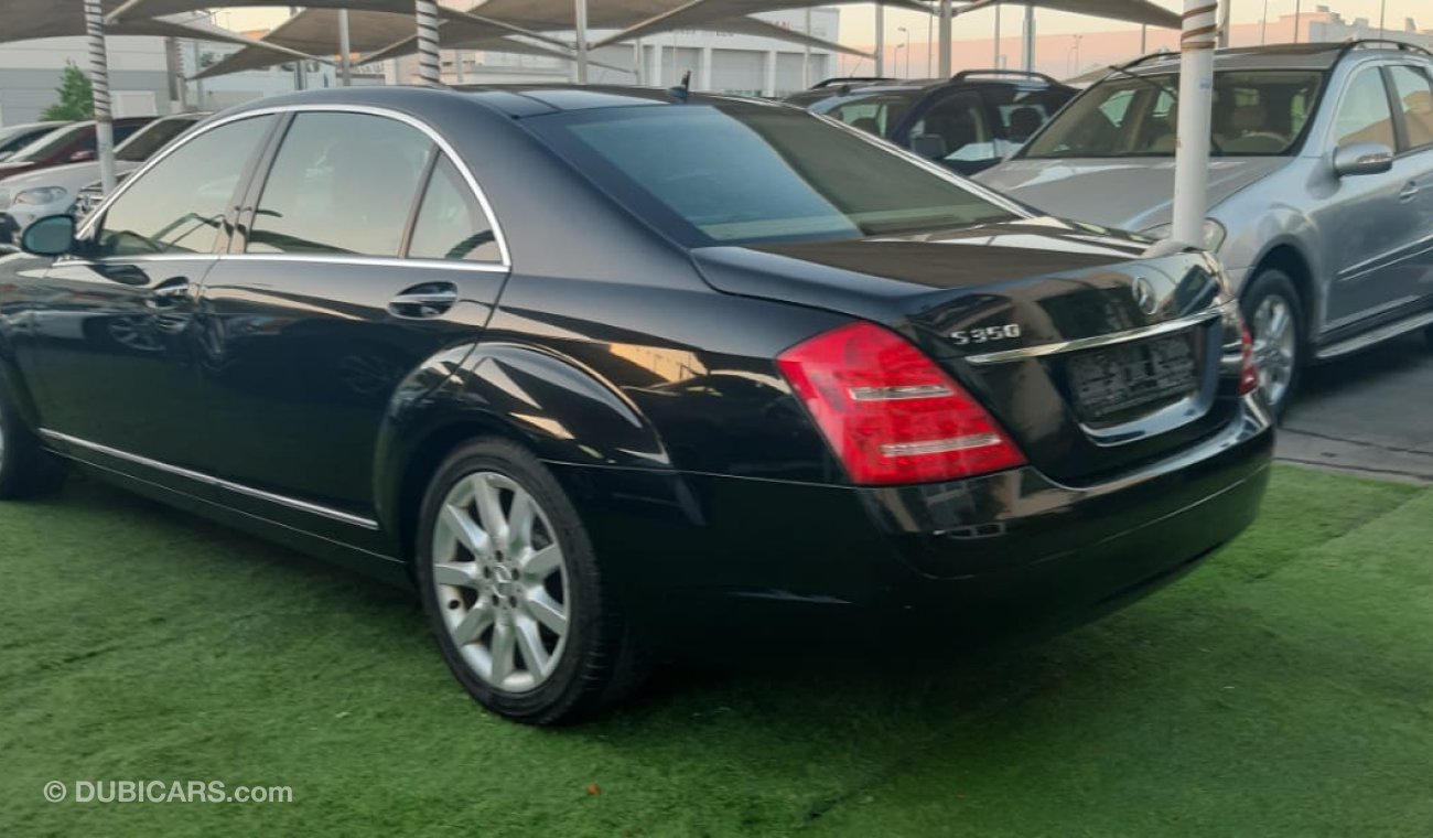 مرسيدس بنز S 350 خليجى - بانوراما - شاشة - كاميراخلفية - أبواب شفط - مرايا كهربائية - رنجات - حساسات - أنوار ضباب