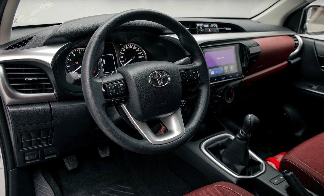 Toyota Hilux SR5 GCC 2.7L 4Cyl Manual Petrol Pick Up Truck 4WD 5 Seats 4 Door GCC 2.7L Manual Petrol