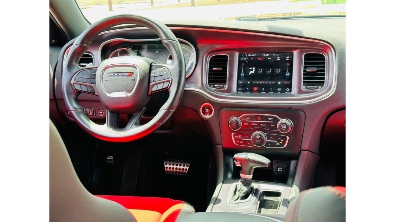 Dodge Charger R/T Scatpack DODGE CHARGER SRT8 MODEL 2018 VERY CLEAN CAR