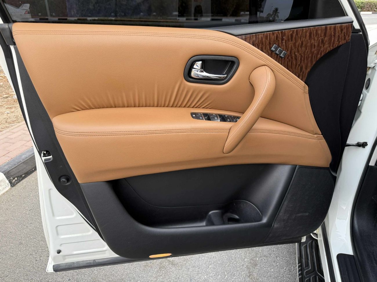 نيسان باترول LE Platinum 5.6L