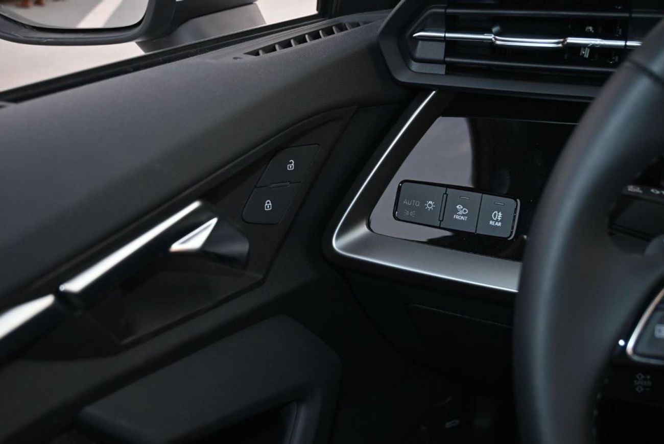 Audi A3 S Line 35TFSI 1.4L Turbo, Petrol Model 2024, Color White