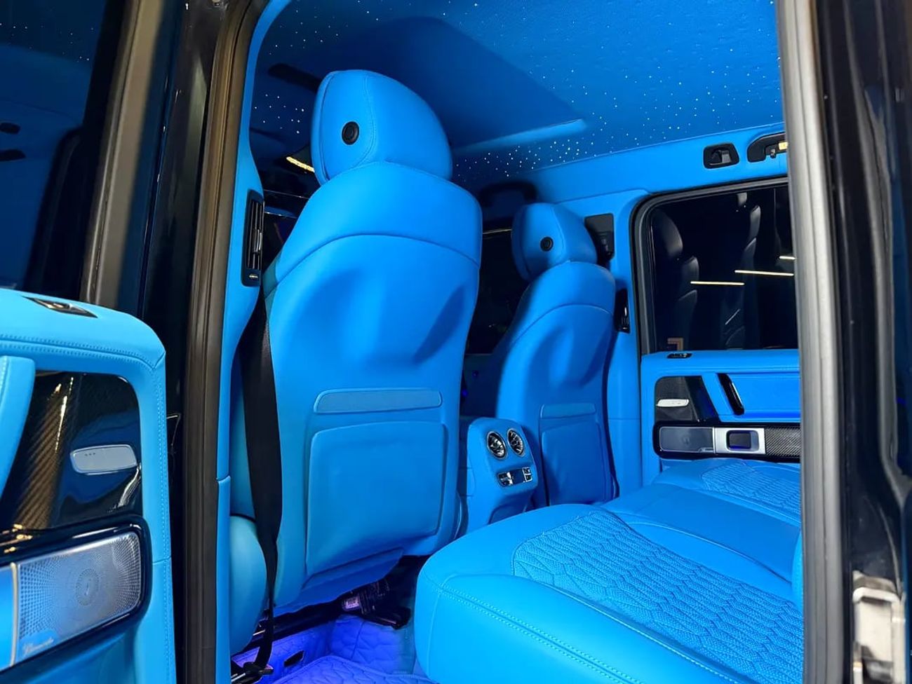 BRABUS 700 - Mercedes-AMG G 63 G-Class Original Brabus G 700 | GCC Specs