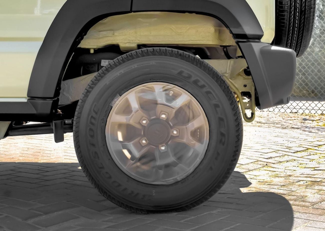 سوزوكي جيمني GLX · 1.5L · 4 Cyl · Automatic · Petrol · SUV/Crossover · Four Wheel Drive · 4 seats · 5 door Petrol 5-Door Automatic 4WD (GCC Specs) – 2026 | For Export Only