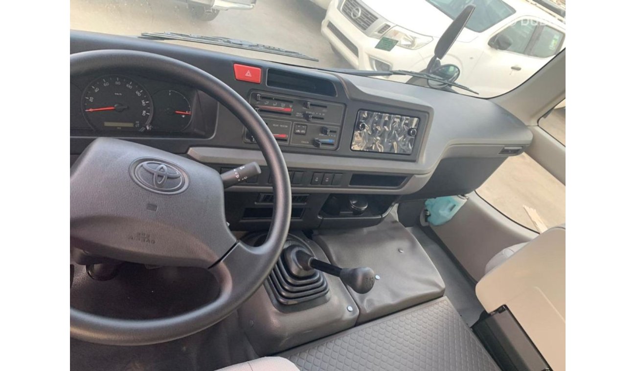 Toyota Coaster 30 SEATS