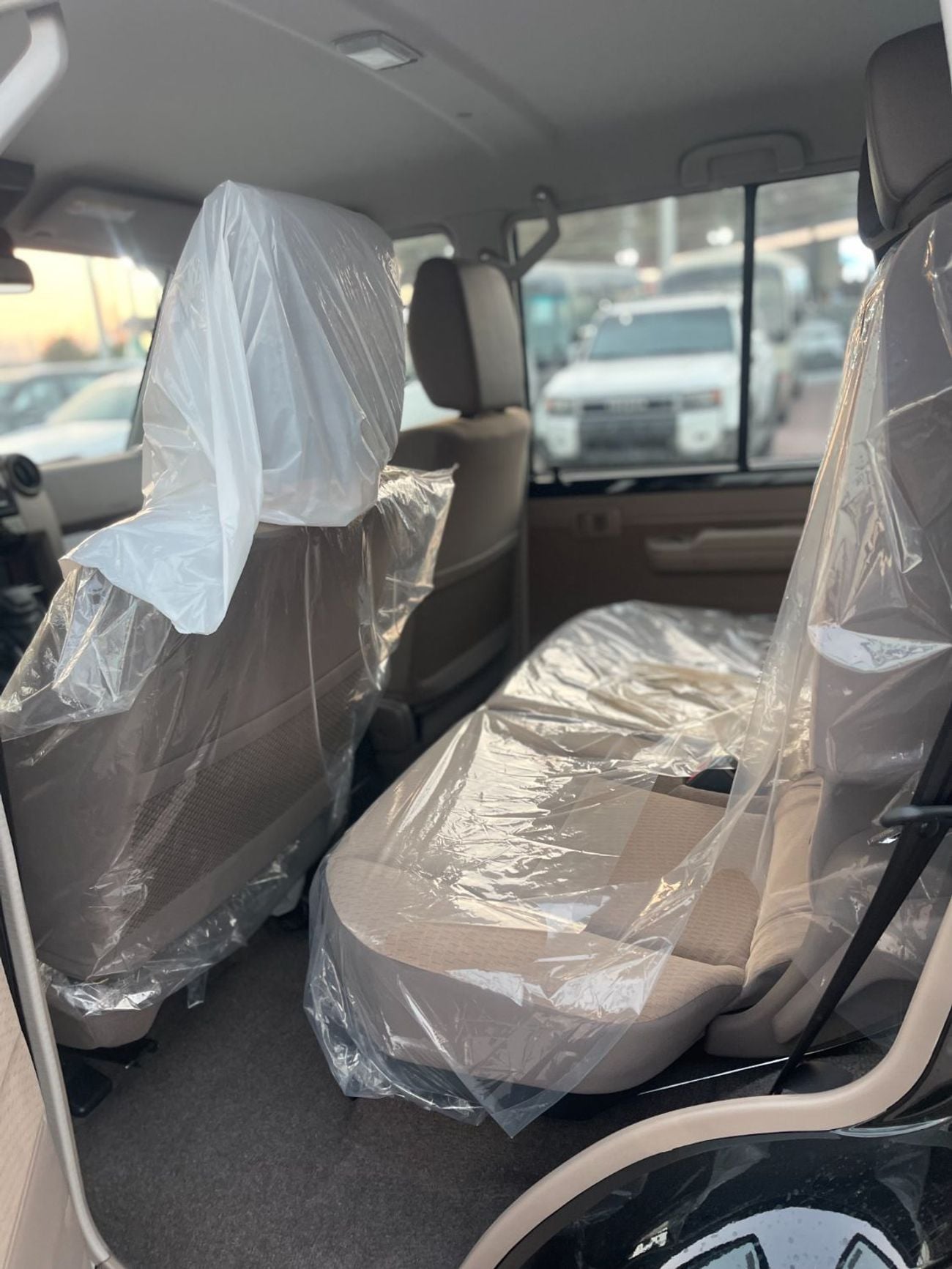 Toyota Land Cruiser 70 LC 78 HARDTOP 4.0L MT