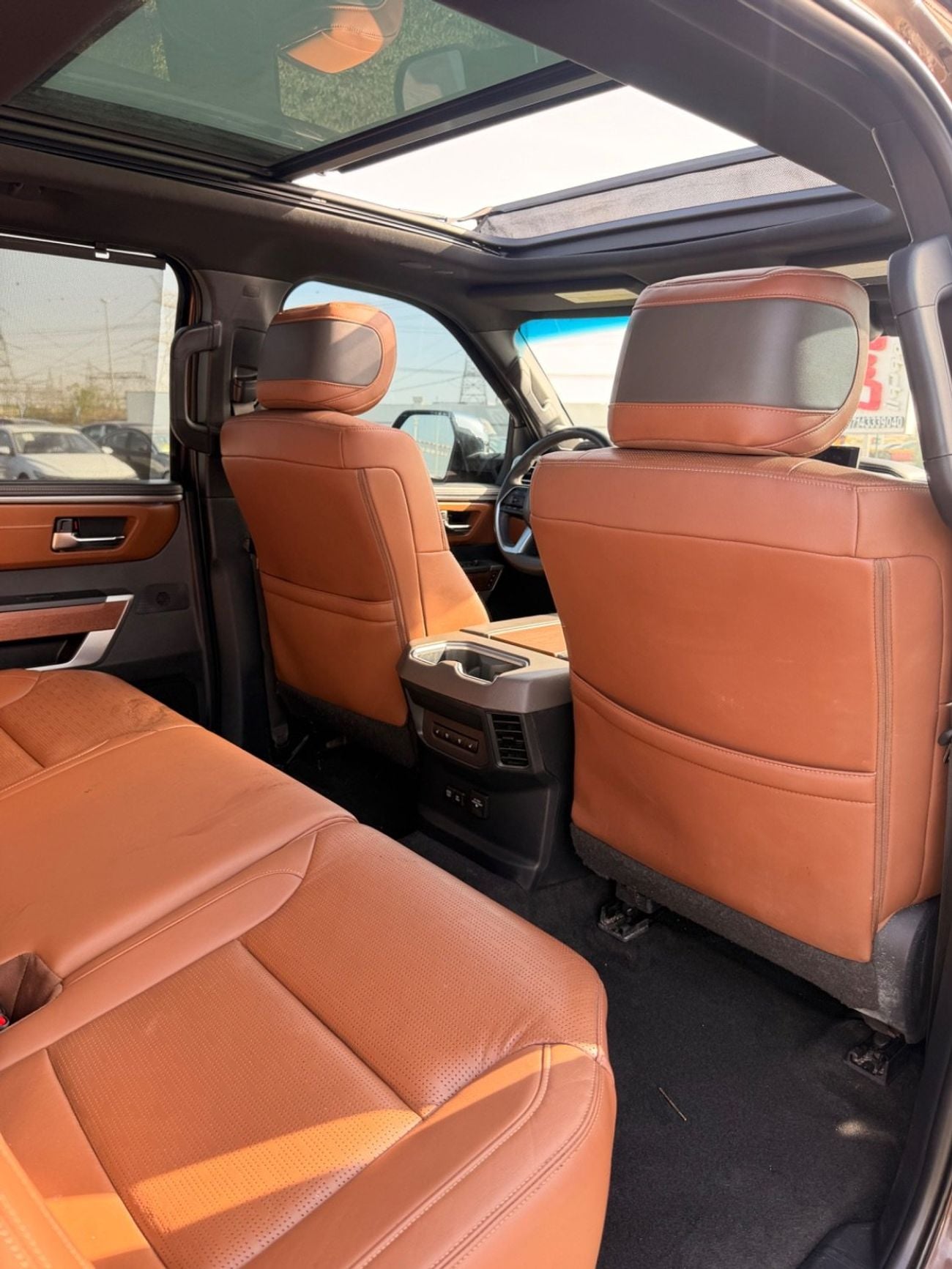 Toyota Tundra Platinum 1794 Edition 3.4L / panoramic, 360 camera, full option