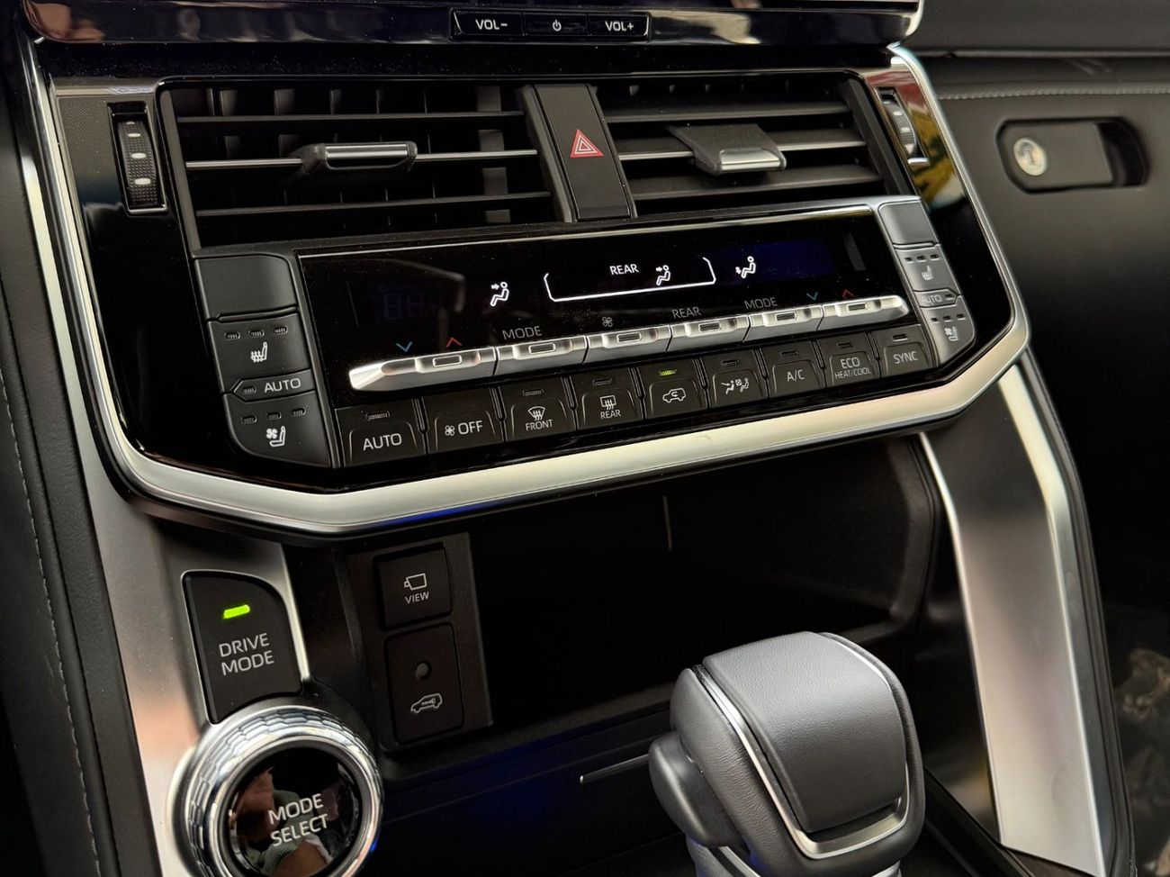 Toyota Land Cruiser 2026 VX-high DIESEL 3.3 TWIN TURBO FULL **EXPORT ONLY**التصدير فقط خارج الخليج***