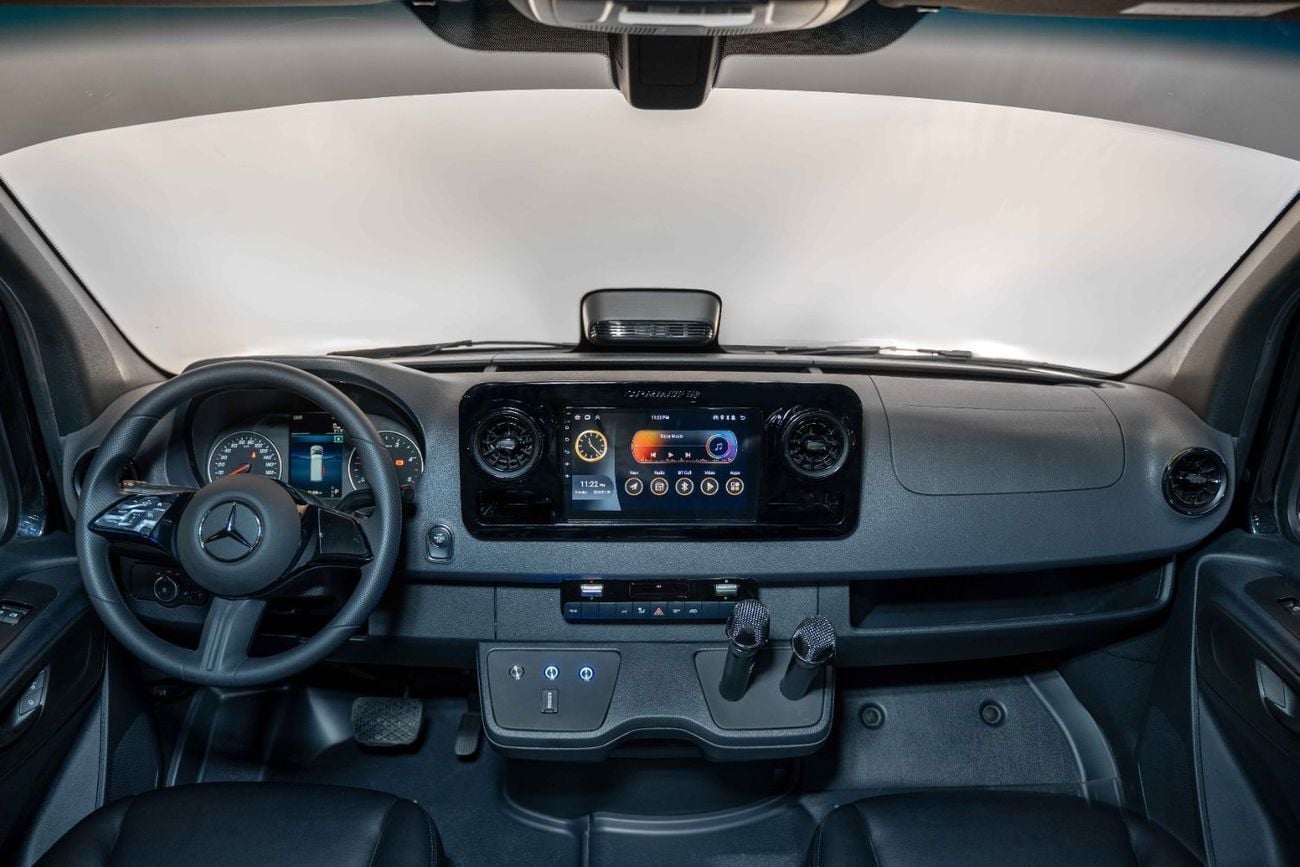 Mercedes Benz Sprinter  16+1 Seats | Деревянное напольное покрытие | Original Mercedes Leather