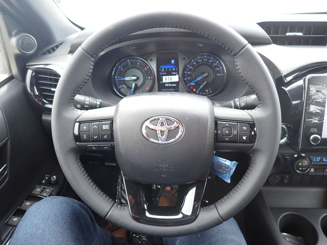 تويوتا هيلوكس 2025 Toyota Hilux Adventure Double Cab Pickup 2.8L 4-Cyl Turbo Diesel A/T 4x4 Only for Africa