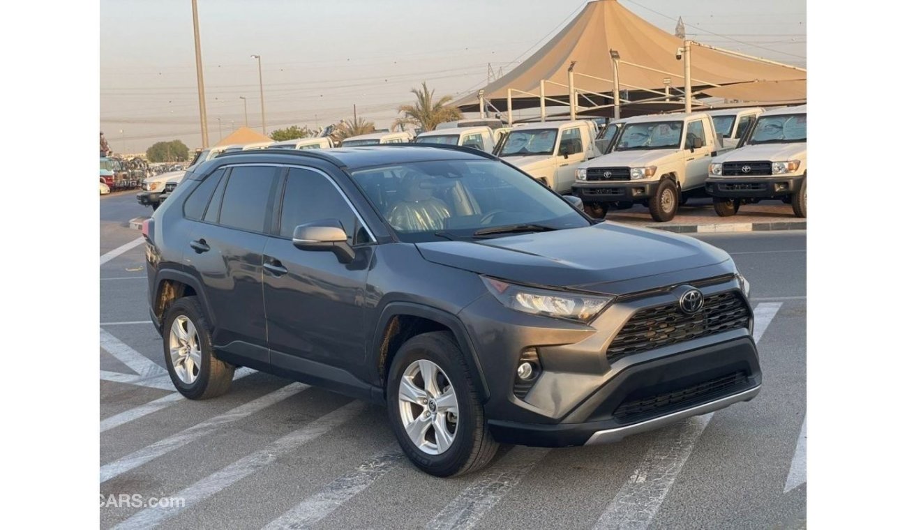 تويوتا راف ٤ 2020 Toyota RAV4 XLE 2.5L V4 /