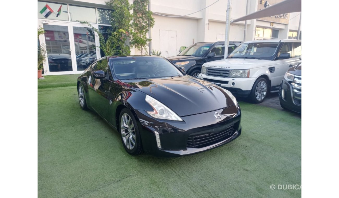 نيسان 370Z موديل 2013 وارد كوبيه بصمة مثبت سرعة تحكم رنجات حساسات جلد بحالة ممتازة