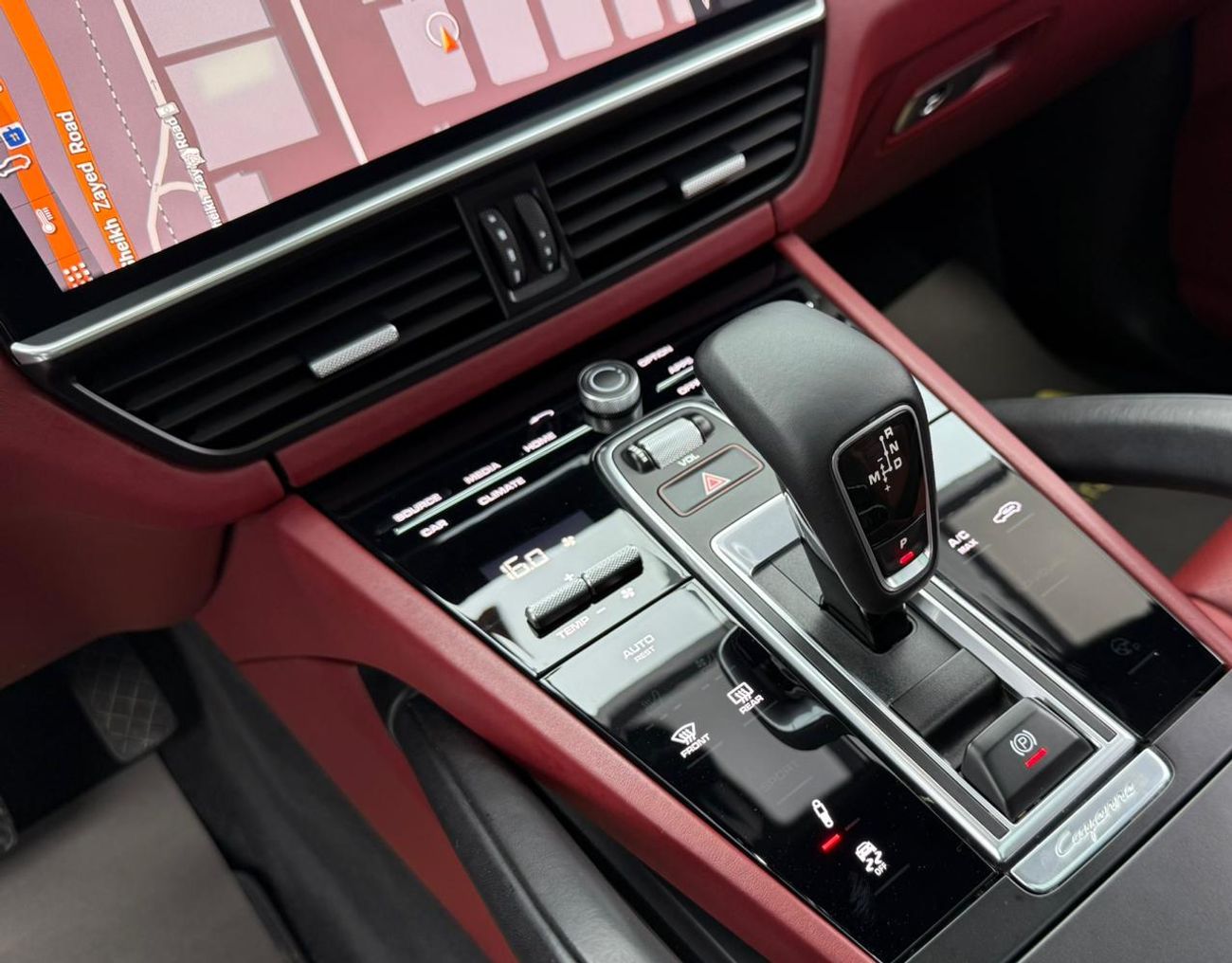 Porsche Cayenne Base Coupe 2020 Porsche Cayenne Coupe, Warranty, Sport Chrono Package, Fully Loaded, Excellent Condi