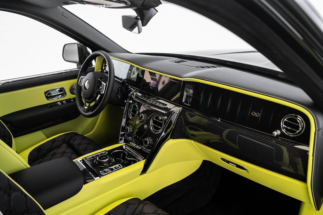 رولز رويس كولينان Rolls Royce Cullinan Black Badge