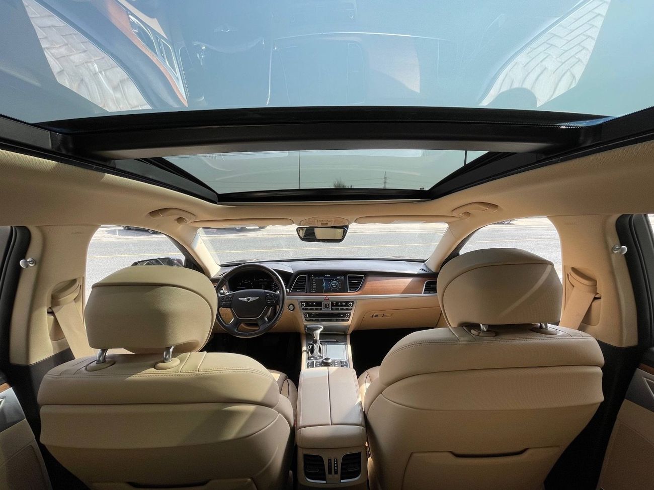 جينيسس G80 V6 3.8L / PANORAMIC SUNROOF / 360 CAMERA / RADAR / COOLING AND HEATING SEATS