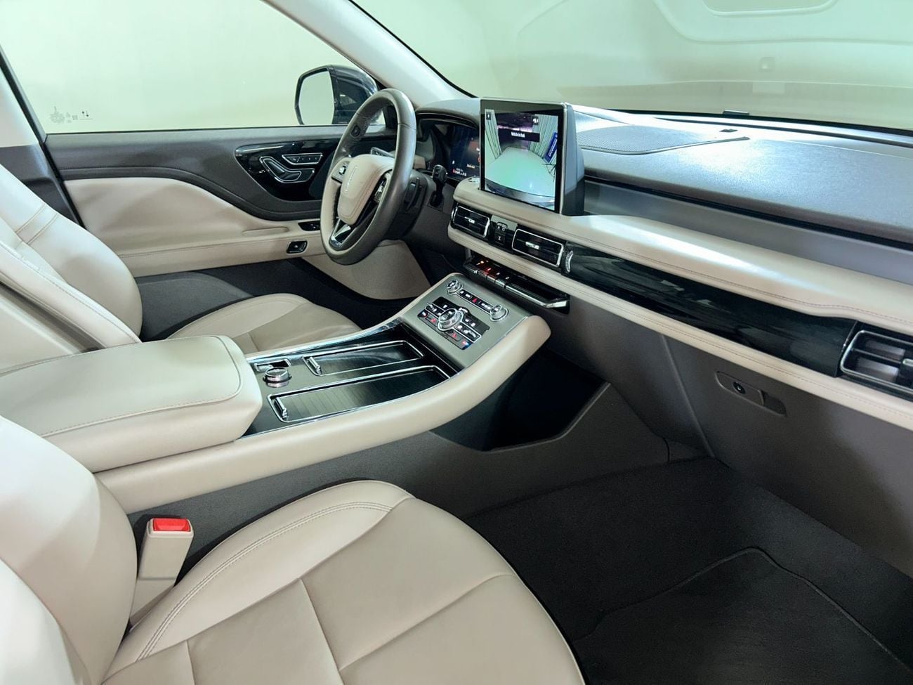 Lincoln Aviator STD 3.0L AVI122 / AL TAYER MOTORS /AL QOUZ SHOWROOM