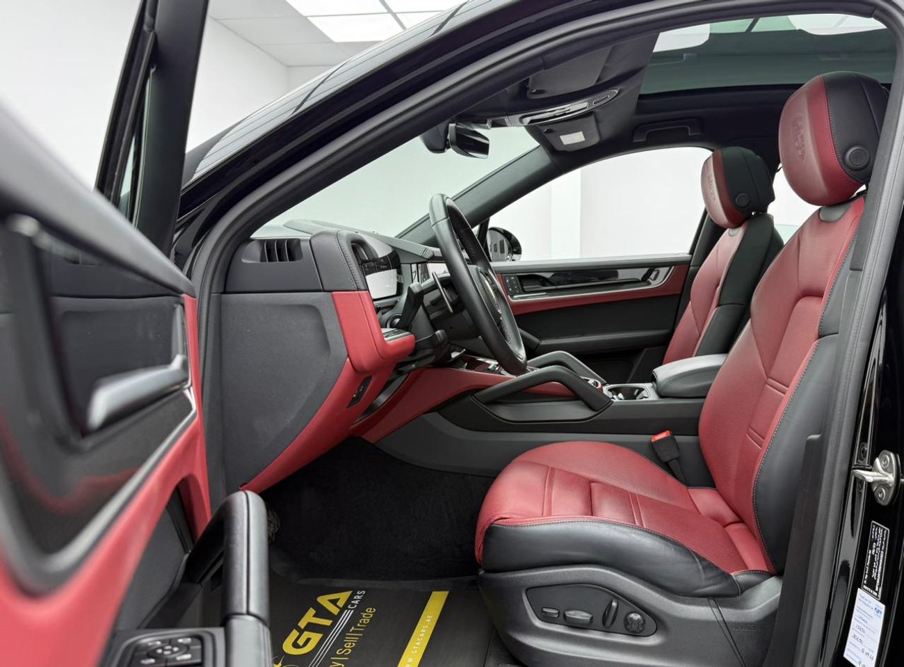 Porsche Cayenne 2024 Porsche Cayenne Coupe, 2027 Porsche Warranty, Full Porsche Service History, Very Low Km, GCC