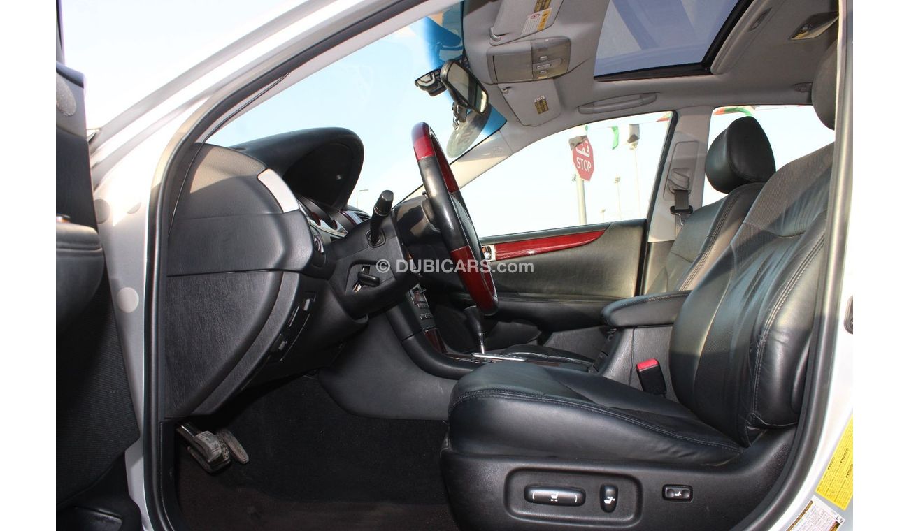 لكزس ES 330 لكزس ES 330 بحالة ممتازة وارد كوريا أوراق جمارك