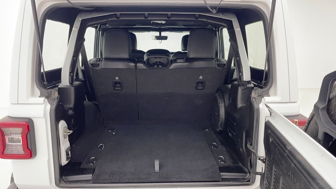 جيب رانجلر UNLIMITED SAHARA 3.6 | بدون دفعة مقدمة | اختبار القيادة في المنزل