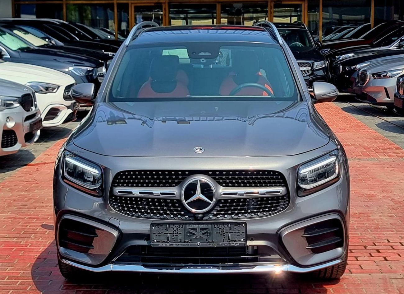 مرسيدس بنز GLB 200 AMG SUV 7 Seater Under Warranty 2025 GCC