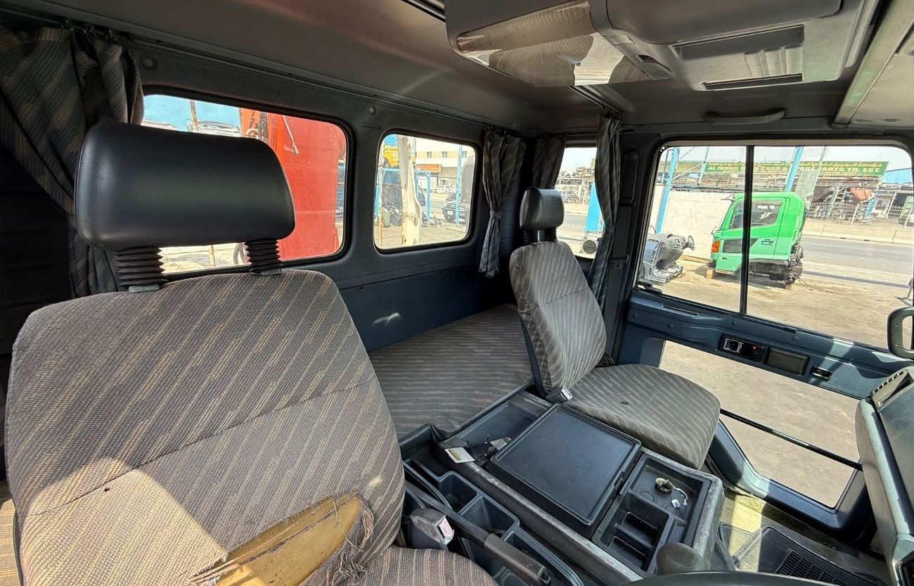 Isuzu Forward Unic Crane 330