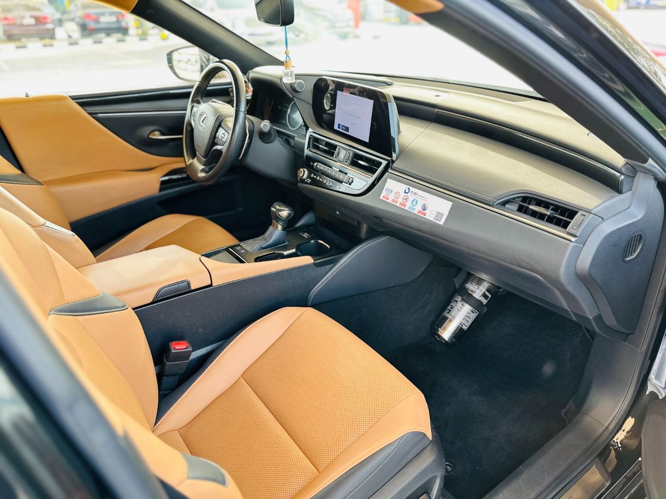 Lexus ES300h 2023 Lexus ES 300H - Black inside Brown