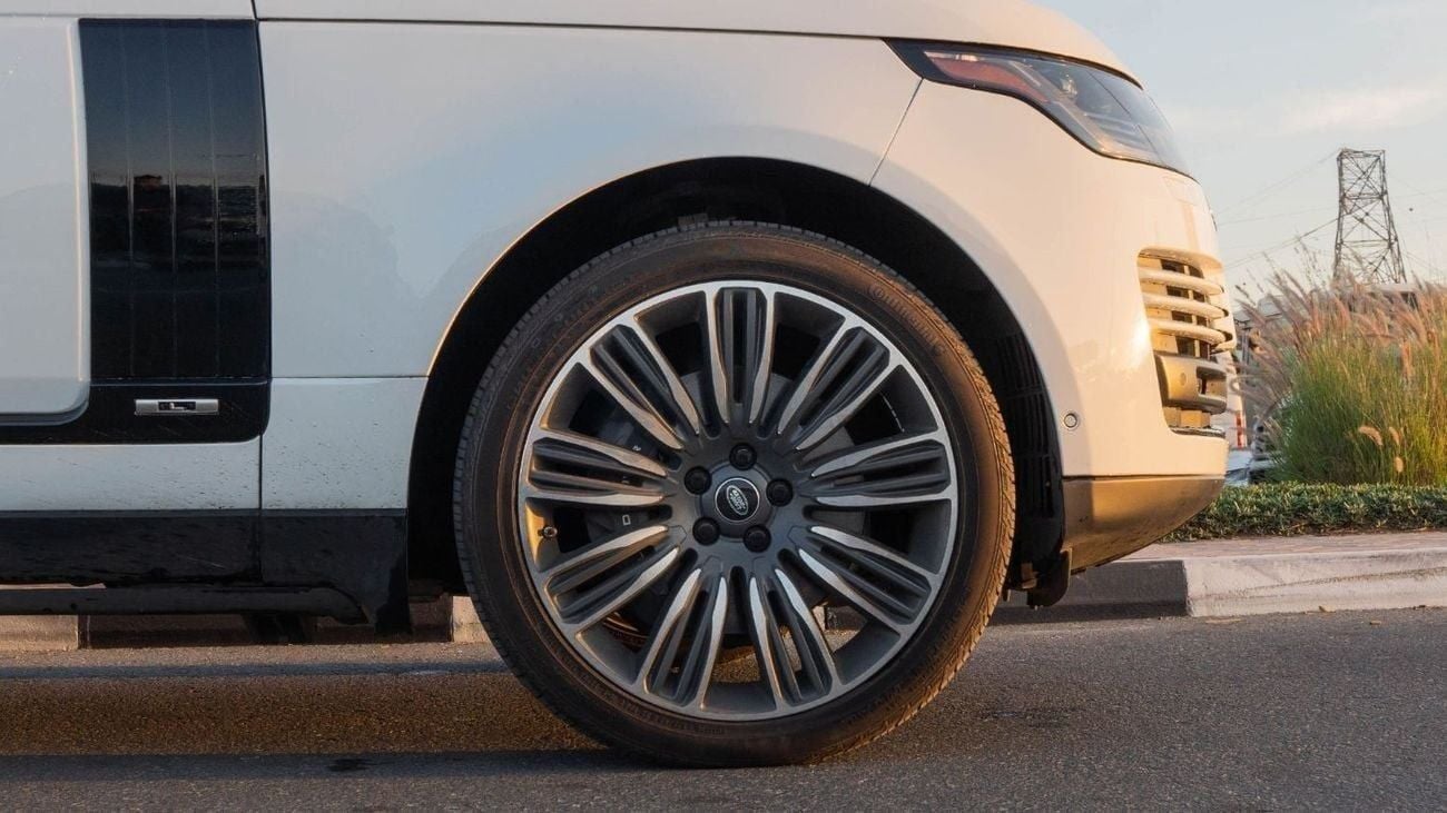 Land Rover Range Rover 2020 Land Rover Range Rover Vogue Long Wheelbase Supercharged V8 5.0L AT Petrol