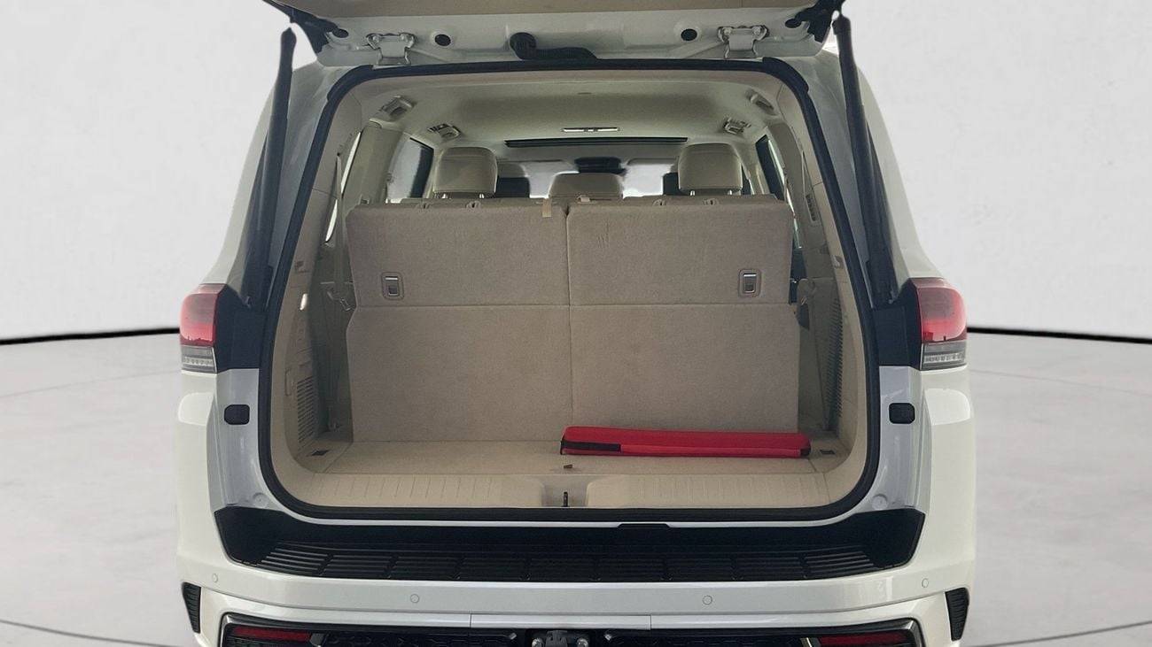 تويوتا لاند كروزر VXR | upto AED 20,000 Ramadan Discount | شامل الضمان | 0 ﺪﻔﻋﺓ ﺃﻮﻟﻯ