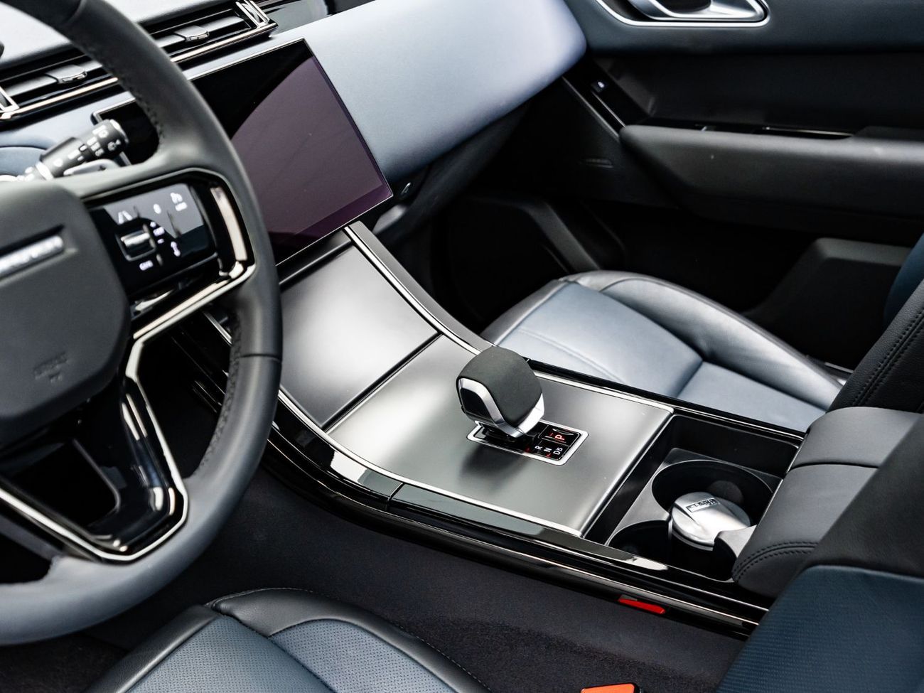 لاند روفر رينج روفر فيلار P250 R-Dynamic SE 2.0L