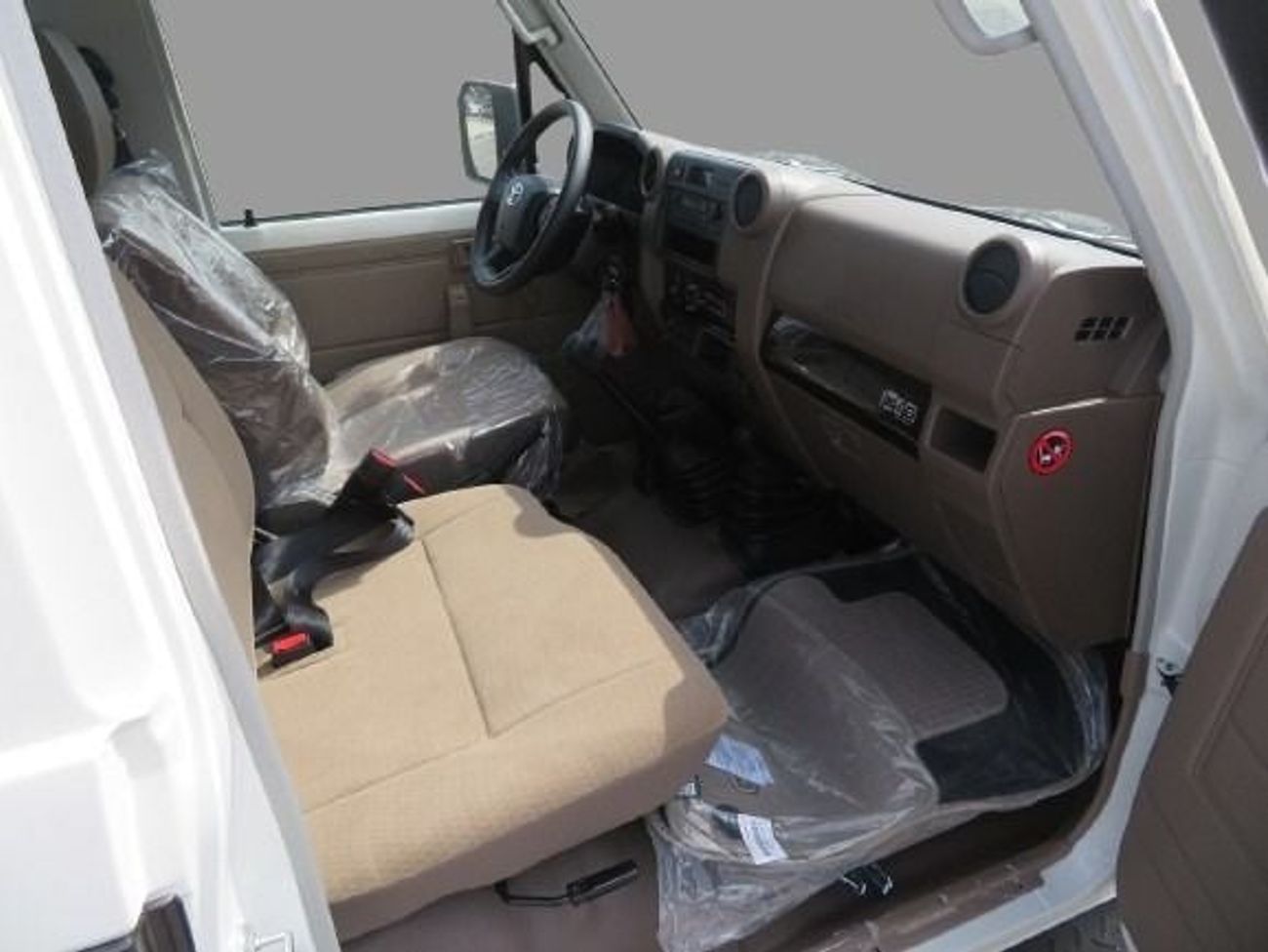 Toyota Land Cruiser Pick Up SC 2.8L TURBODIESEL MANUAL TRANSMISSION