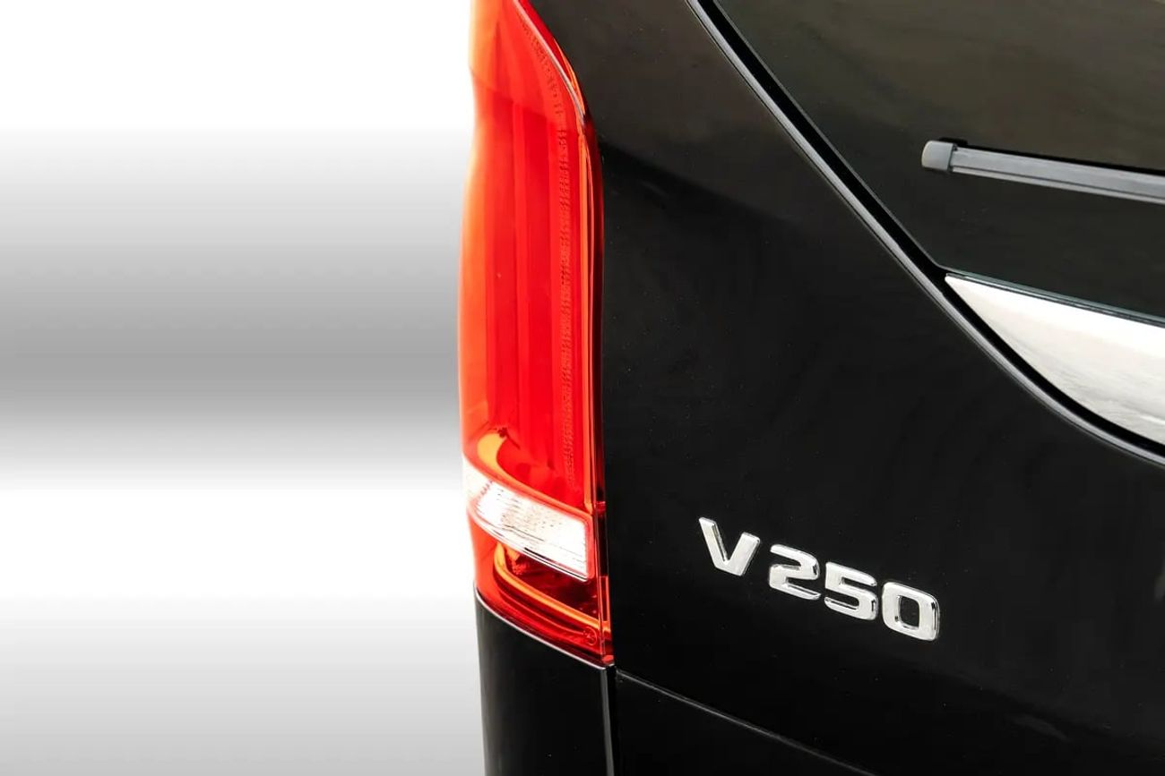 مرسيدس بنز V 250 Std 2.1L
