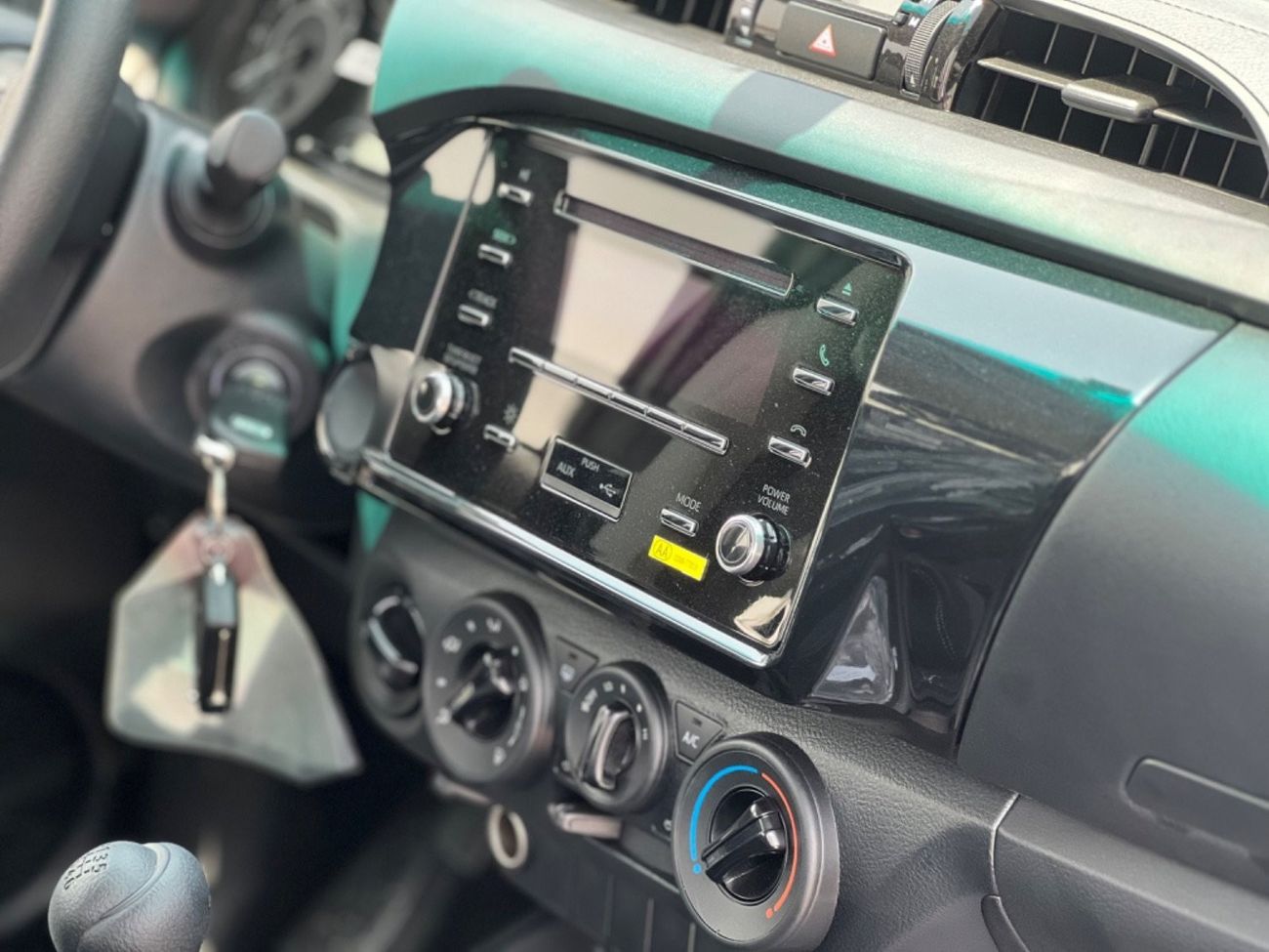 Toyota Hilux TOYOTA HILUX 2.4 DIESEL 4WD 4DOORS 2024