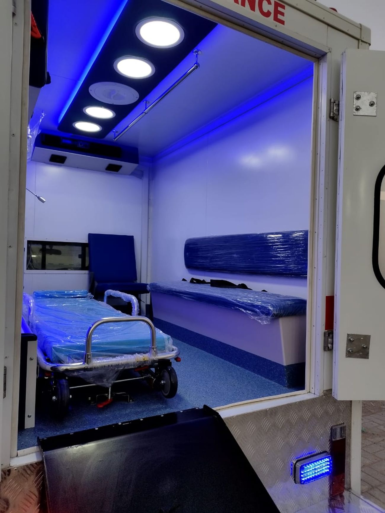 تويوتا هيلوكس 2025 Toyota Hilux Single Cabin 2.7L Manual Transmission Petrol (Ambulance)