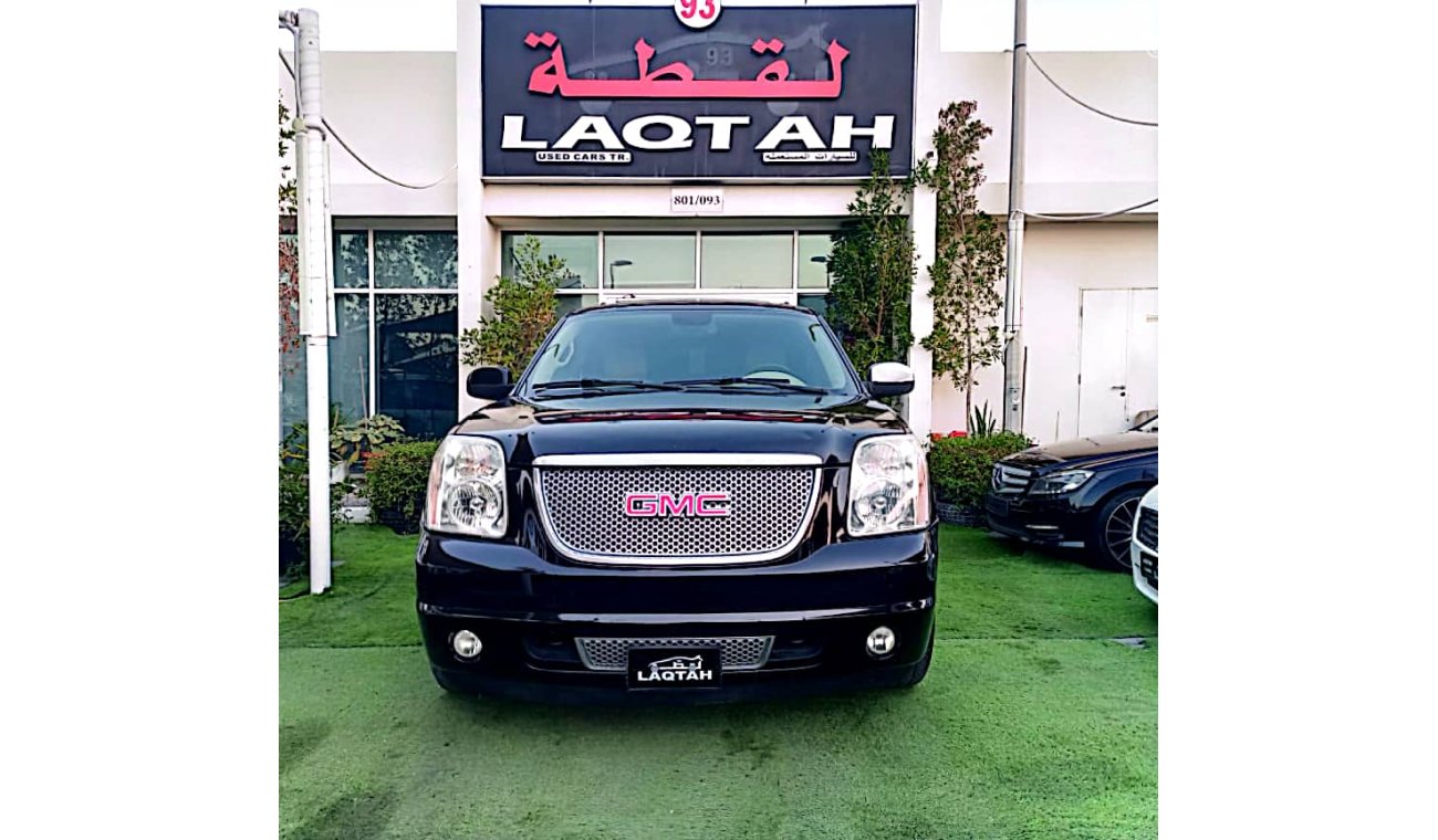 GMC Yukon Model 2009 Gulf number one hatch leather wheels, cruise control, in excellent condition, you do not