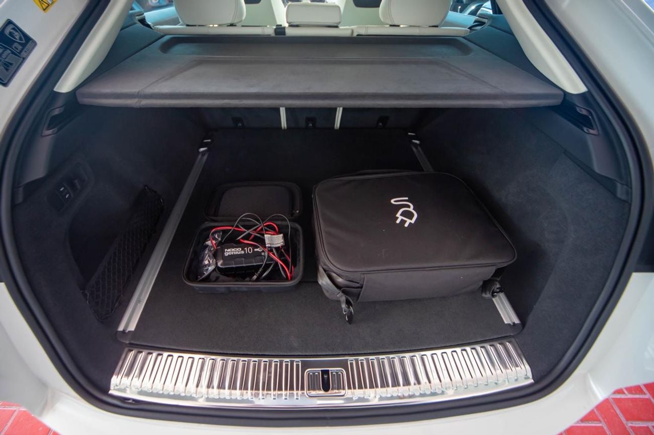 Lamborghini Urus Lamborghini Urus SE | 2025 | 1,200km