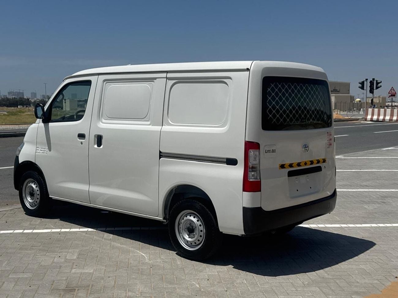 تويوتا لايت آيس Toyota Lite Ace 2024 (1.5L Full Automatic) Van petrol,