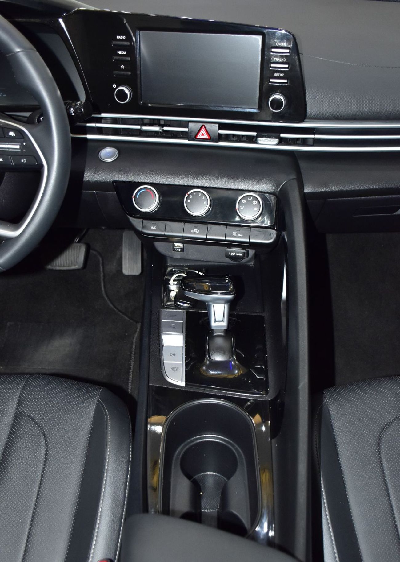 Hyundai Elantra EXCELLENT DEAL for our Hyundai Elantra ( 2024 Model ) in White Color Chinese Specs