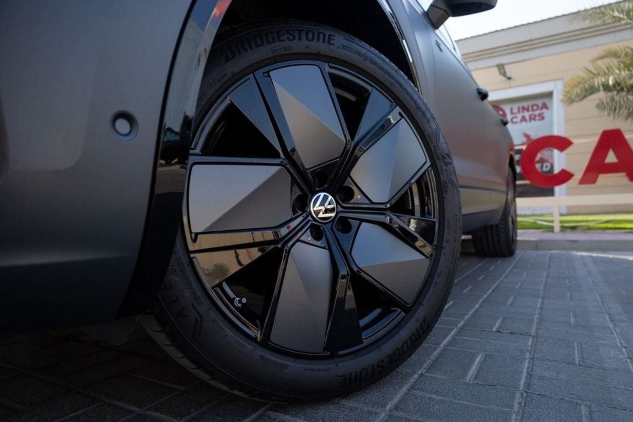 فولكس واجن طوارق R-Line 3.0L AWD