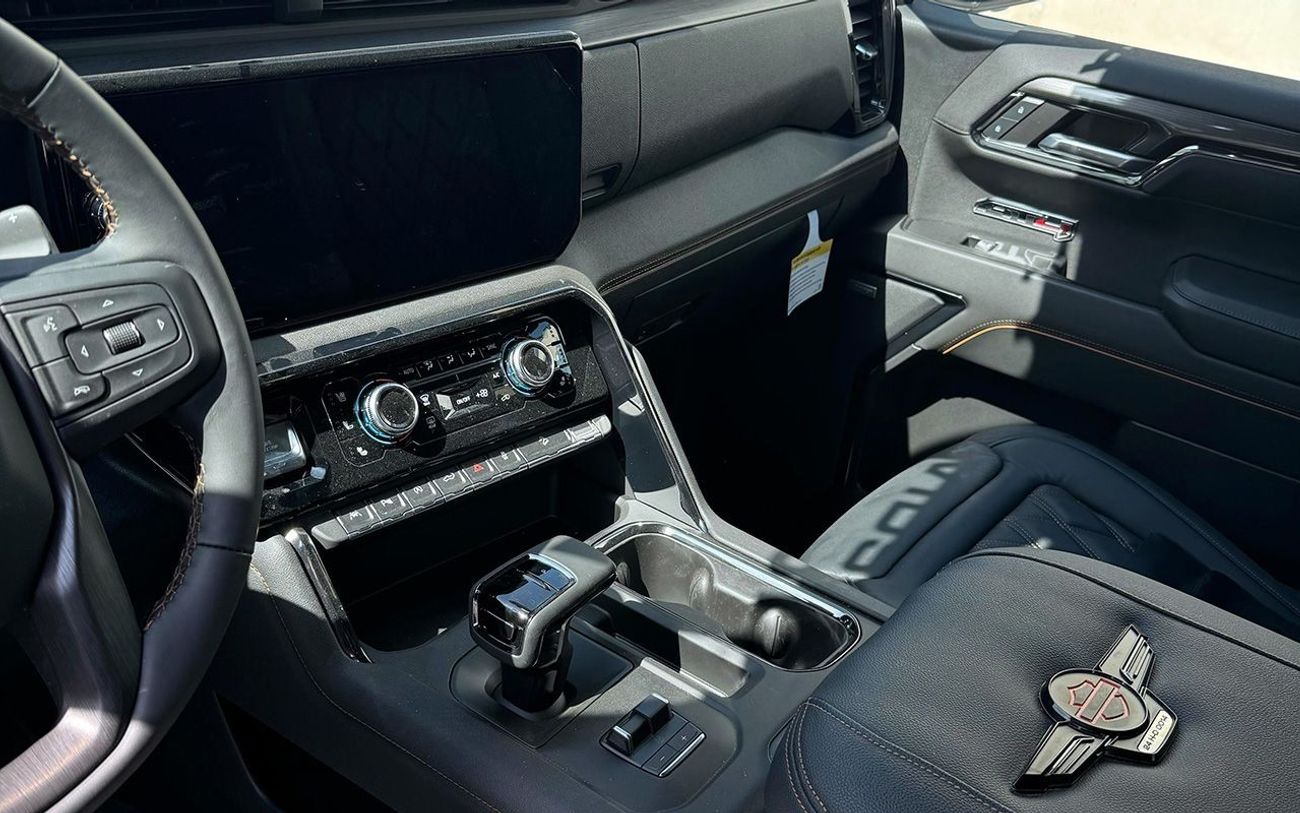 جي أم سي سييرا 6.2 V8 1500 AT4 harley davidson in LEFT HAND DRIVE