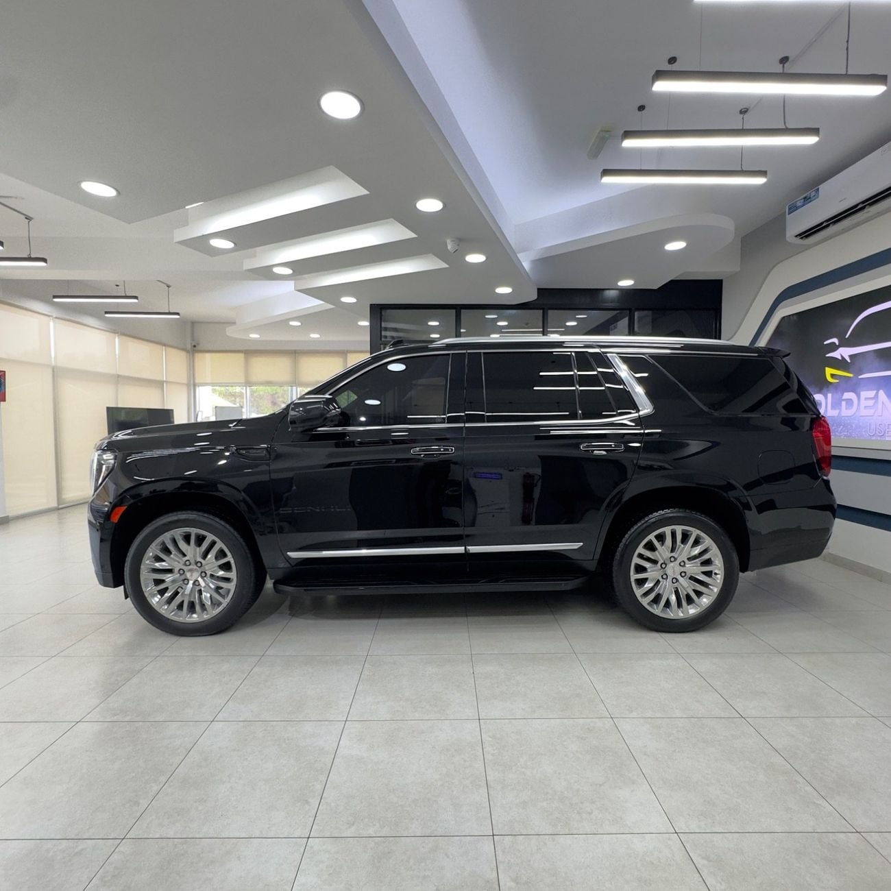 GMC Yukon Denali 6.2L Denali
