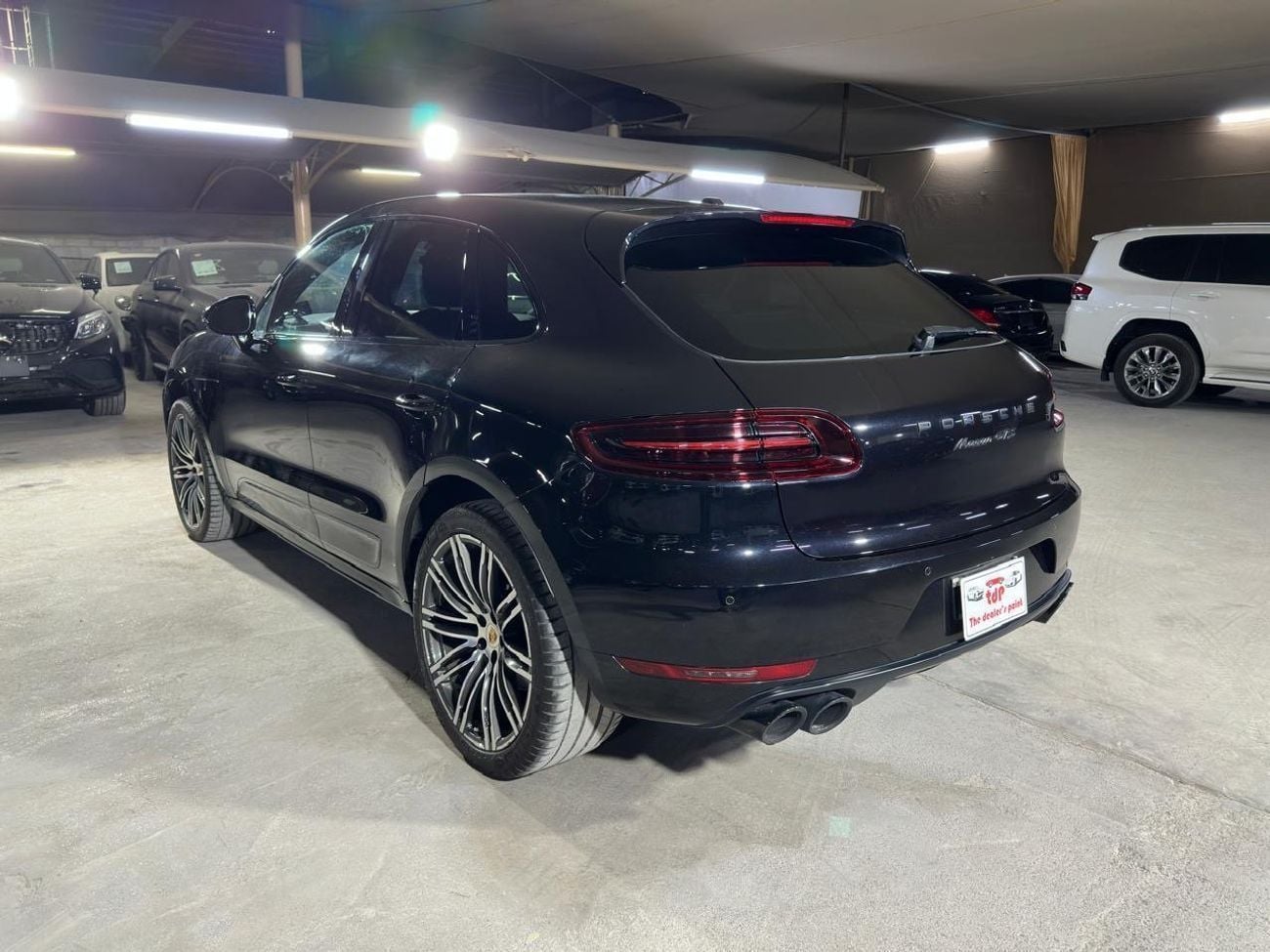 Porsche Macan GTS 3.0L (360 HP)  2017 | SPORTS CHRONO PACKAGE | SPORTS EXHAUST SYSTEM | 21-INCH ALLOY RIMS
