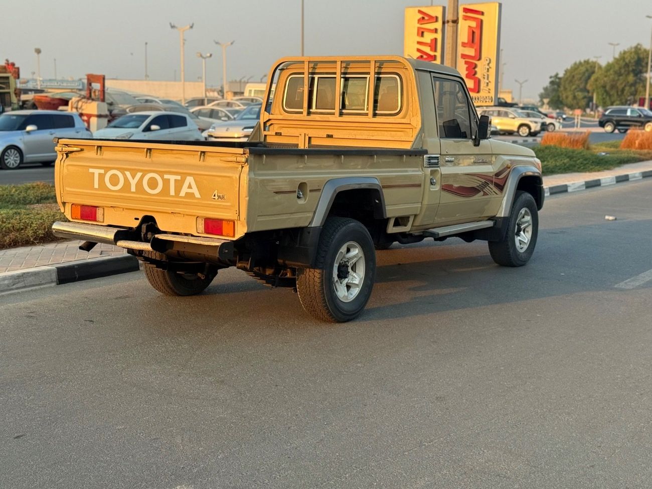 Toyota Land Cruiser Pick Up Toyota Landcuriser pickup single cabine 2016  V6 Petrol