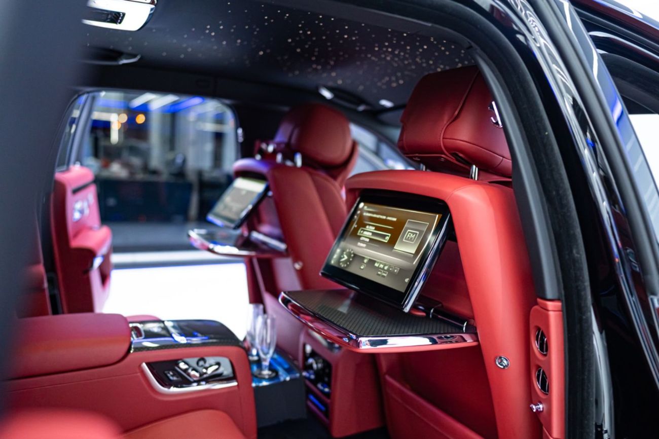 رولز رويس جوست Black Badge 6.6L