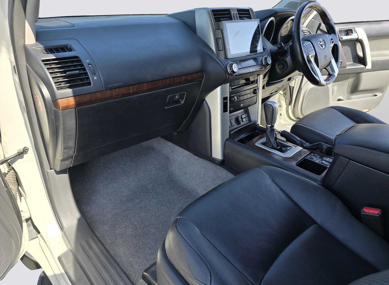 Toyota Prado 4x4 Diesel 3.0L Right hand Drive (Export Only)