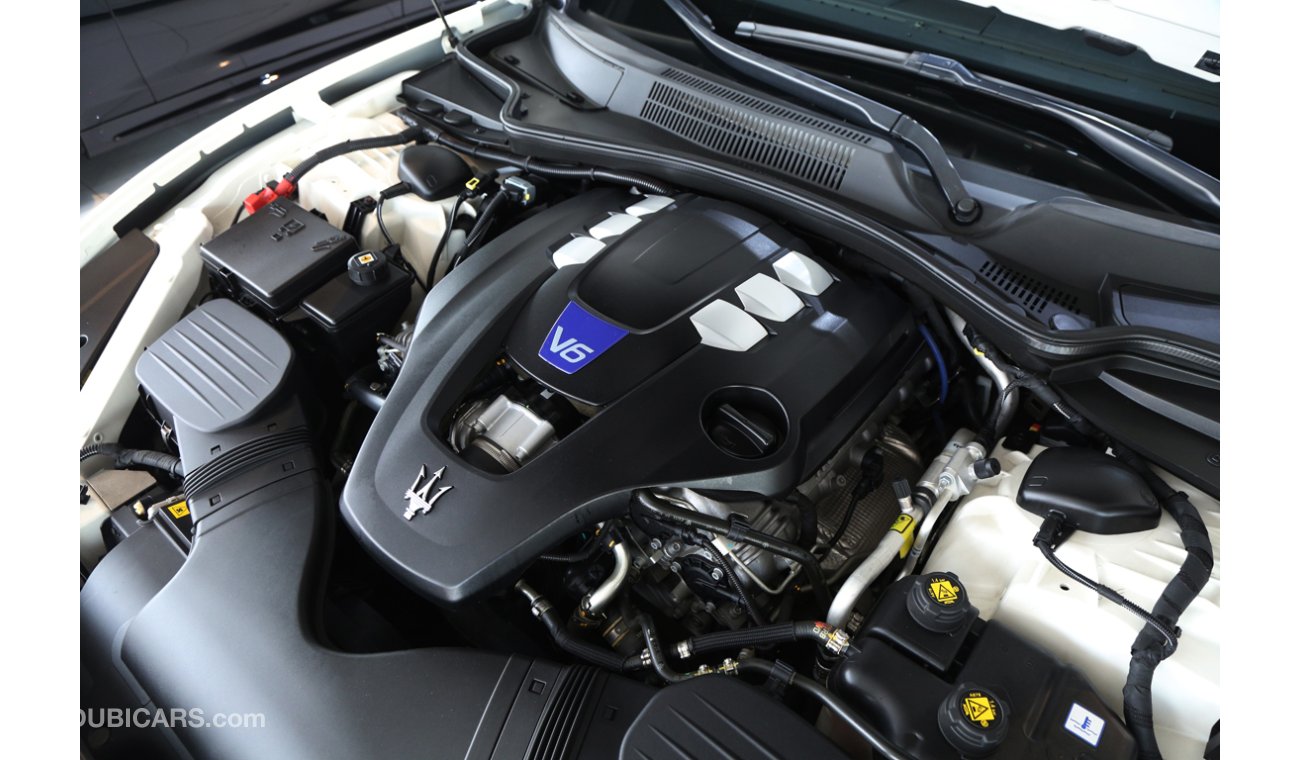 Maserati Quattroporte (( SERVICE CONTRACT/WARRANTY AVAILABLE )) MASERATI QUATTROPORTE SQ4 3.0L V6 BITURBO-VERY LOW MILEAGE